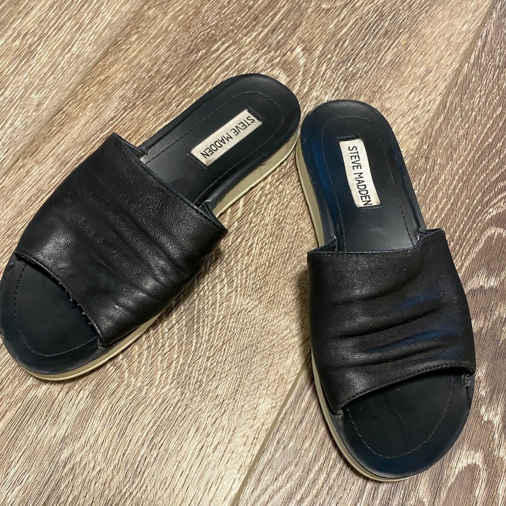 Steve Madden Sandals Size 7.5